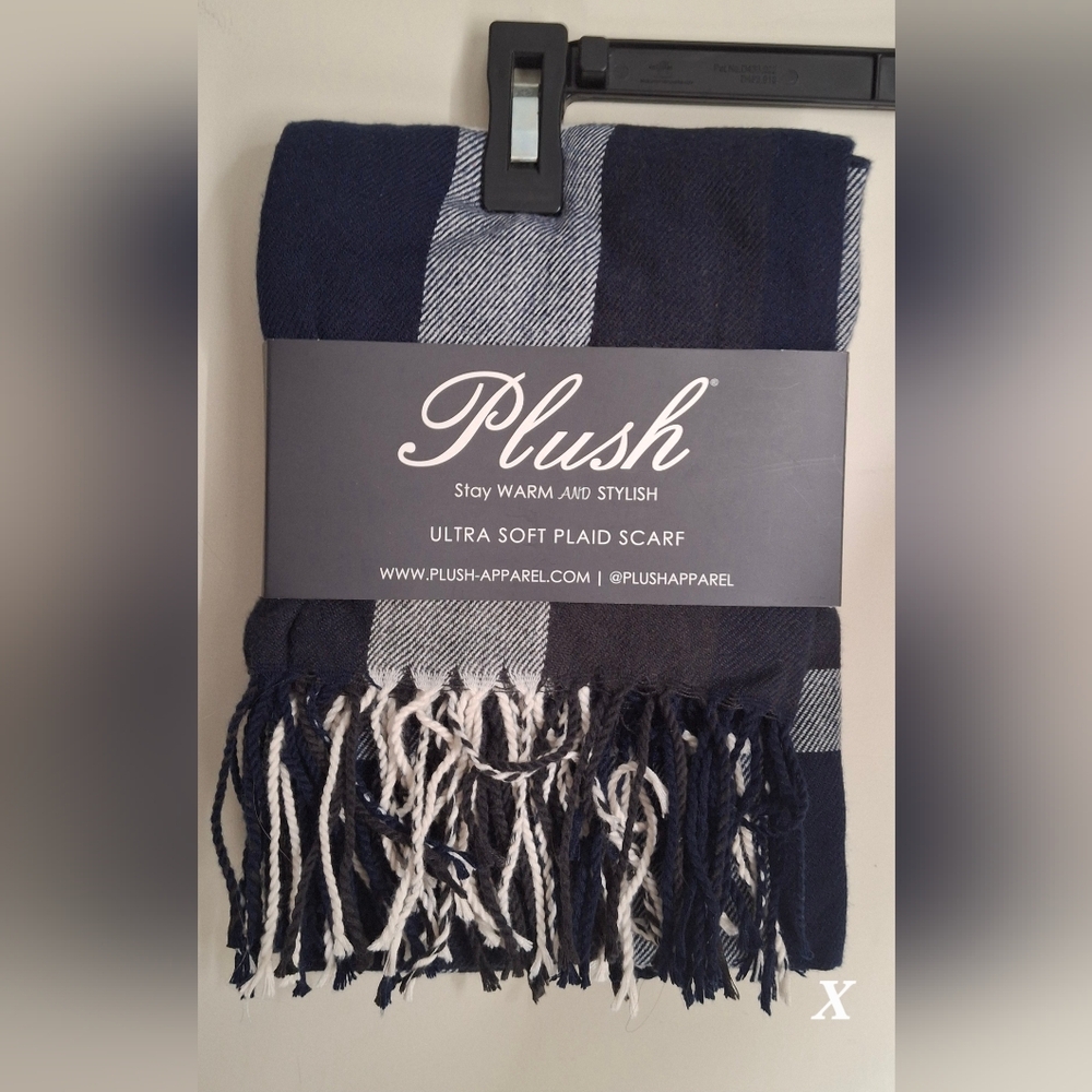 Plush Apparel Scarf Navy Charcoal White Plaid Ultra Soft Viscose Fabfitfun‎ NEW